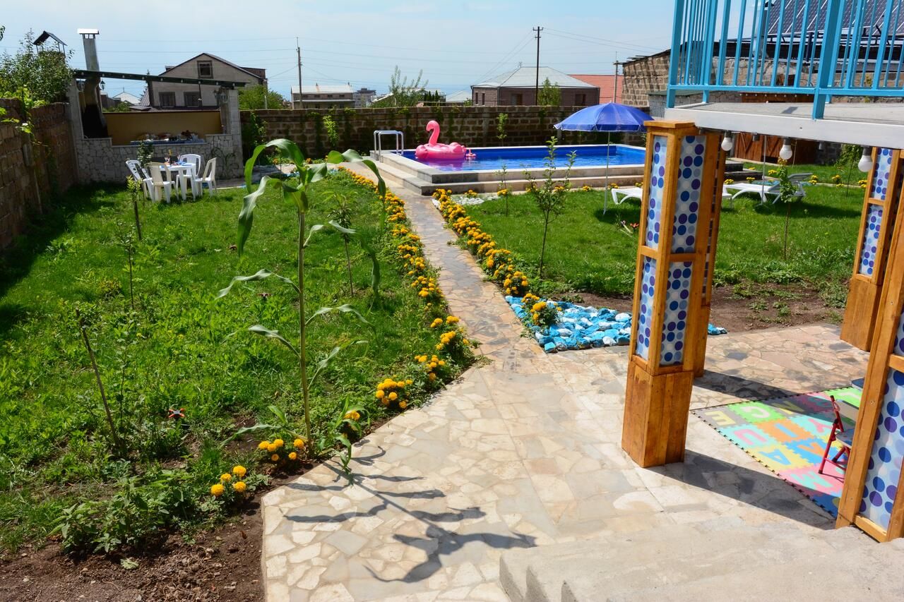 Дома для отпуска Blue House Yerevan Ереван-15