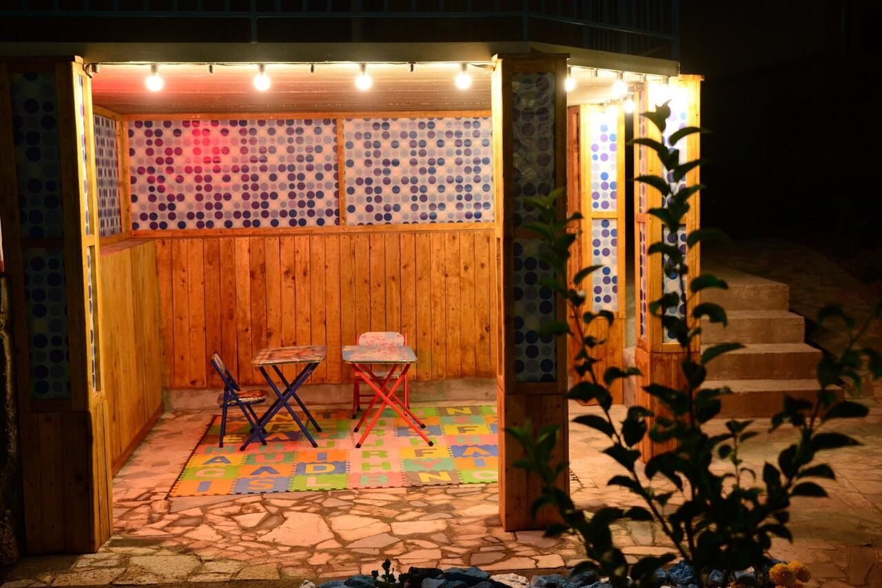 Дома для отпуска Blue House Yerevan Ереван-20