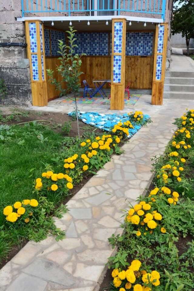 Дома для отпуска Blue House Yerevan Ереван-12