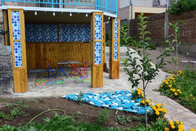 Дома для отпуска Blue House Yerevan Ереван-11